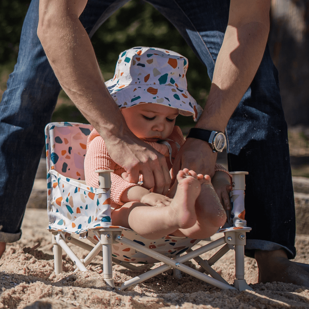Baby camping top chair with tray